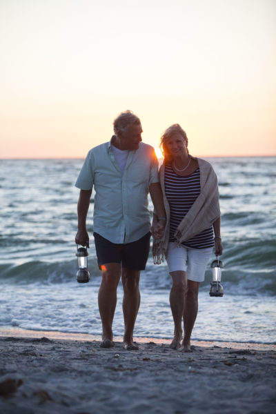 Day1_older_couple_at_sunset-7739_hr