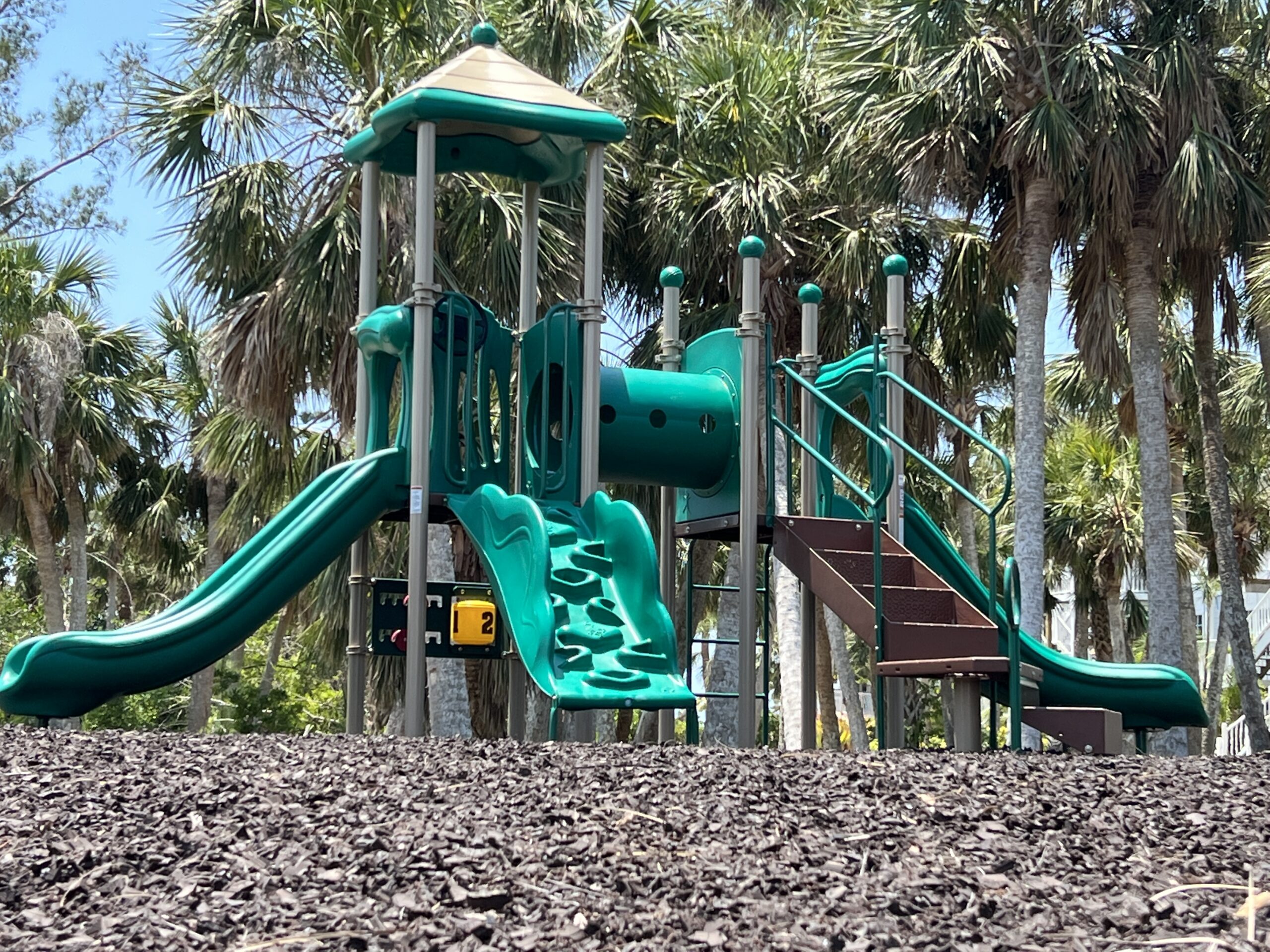 palm-island-playground
